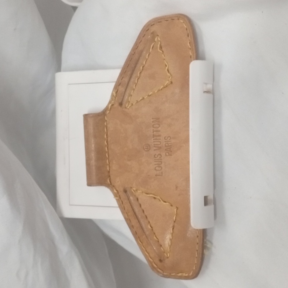 Louis Vuitton Leather Vanchetta Montsouris Part replacement